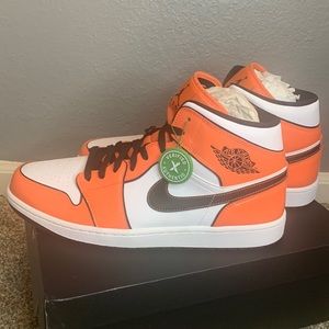 Brand new orange Jordan 1 mids (verified by stock x)